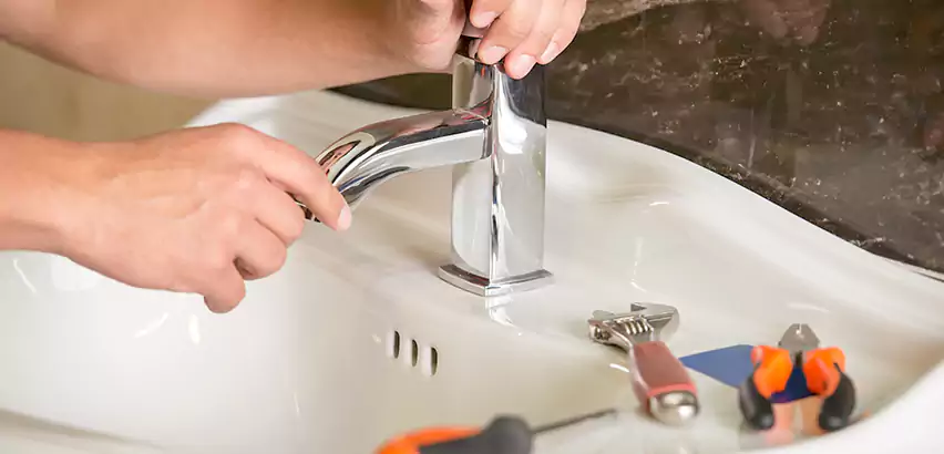 Bathtub Faucet Replacement in La Presa