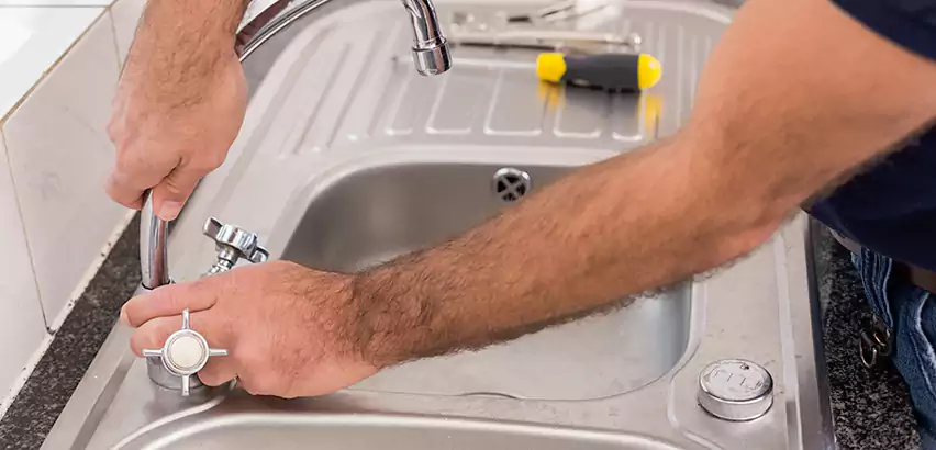 Sink Drain Repair in La Presa